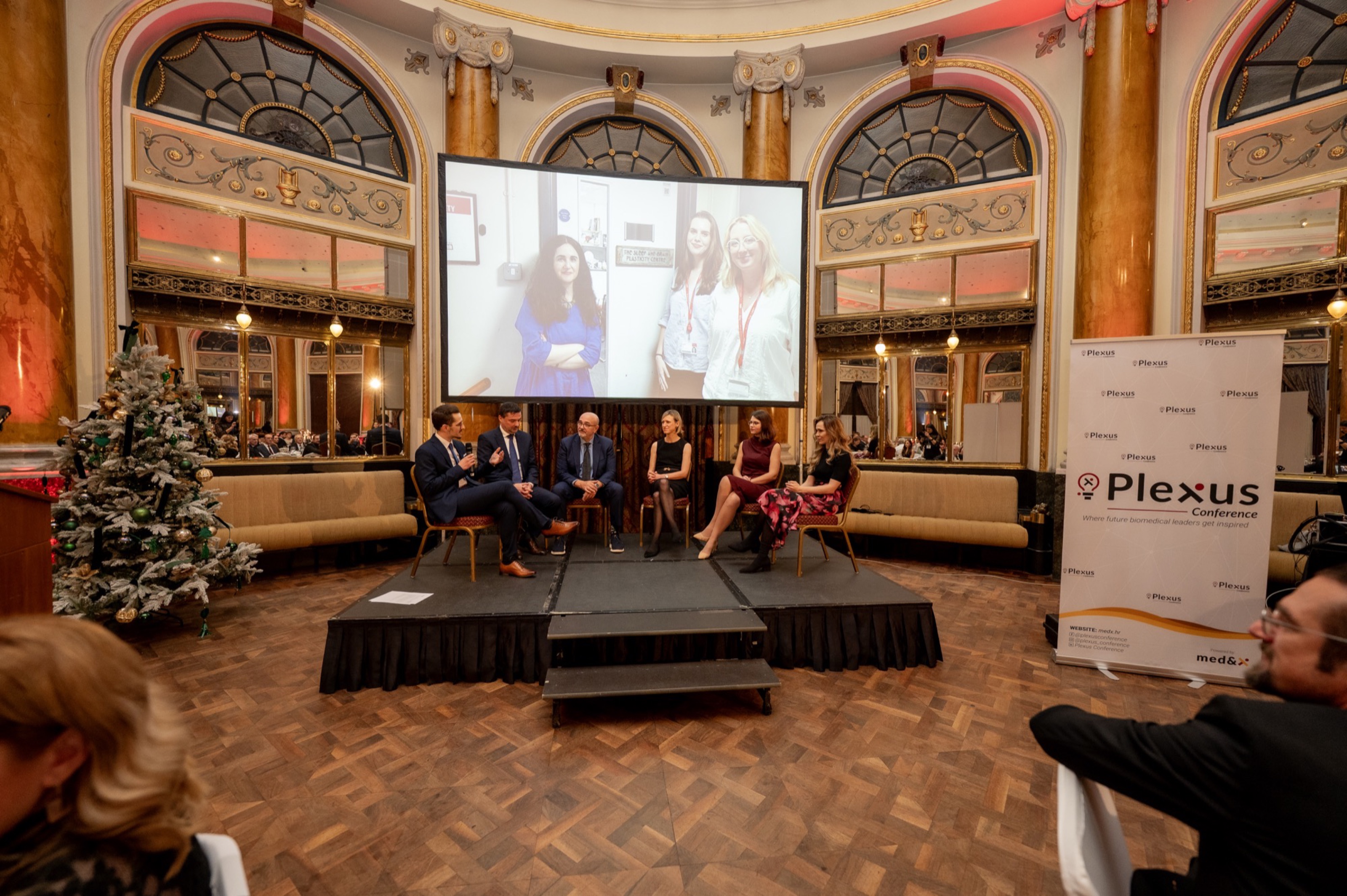 Accelerator alumni on stage